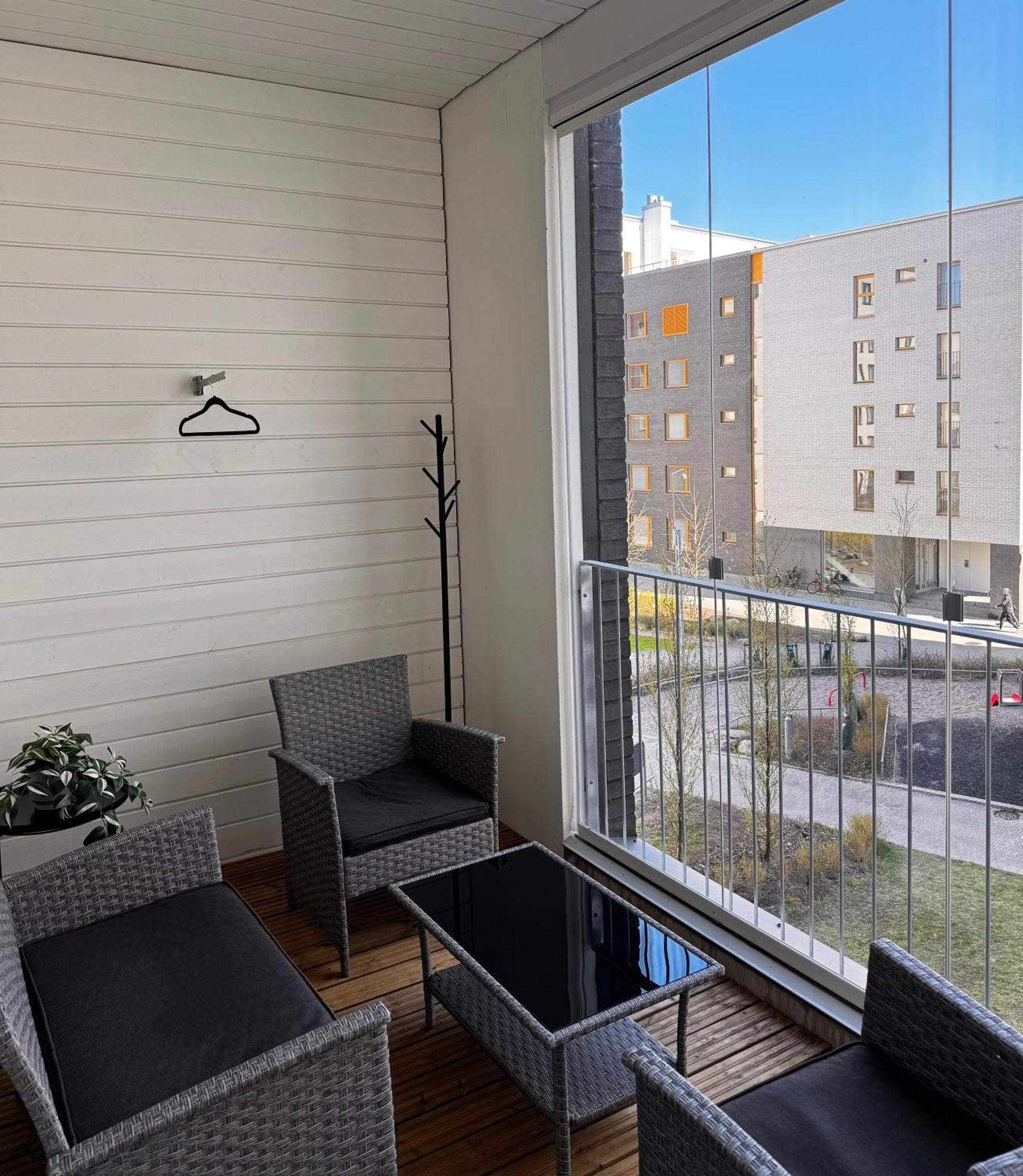 Apartamento Stylish, 450 M Walk To The Estonian Ferry, Free Parking And Balcony